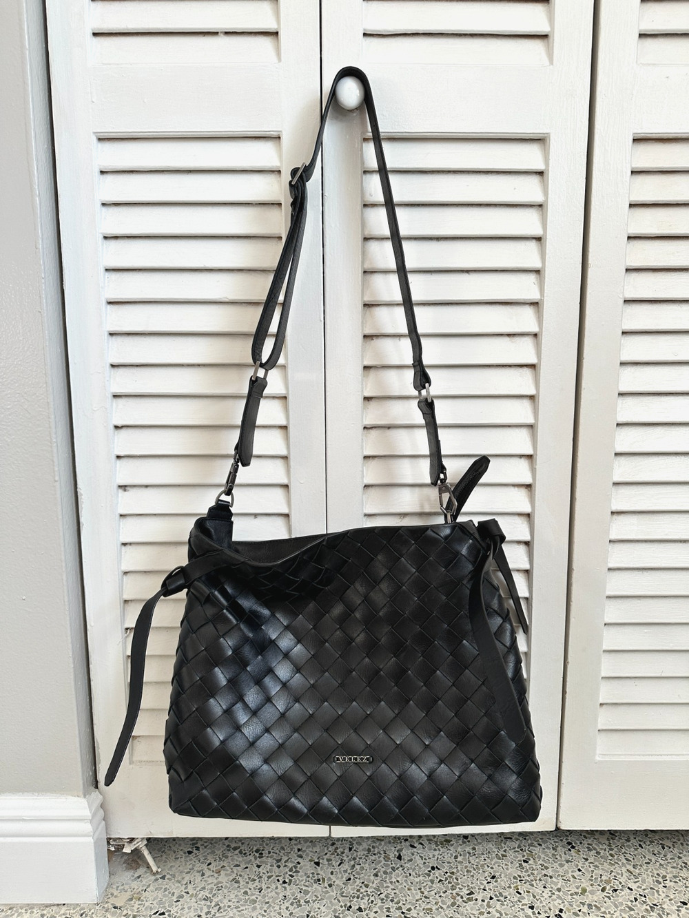 Velez Woven Leather Crossbody Bag Black Colombian Purse Messenger Braided